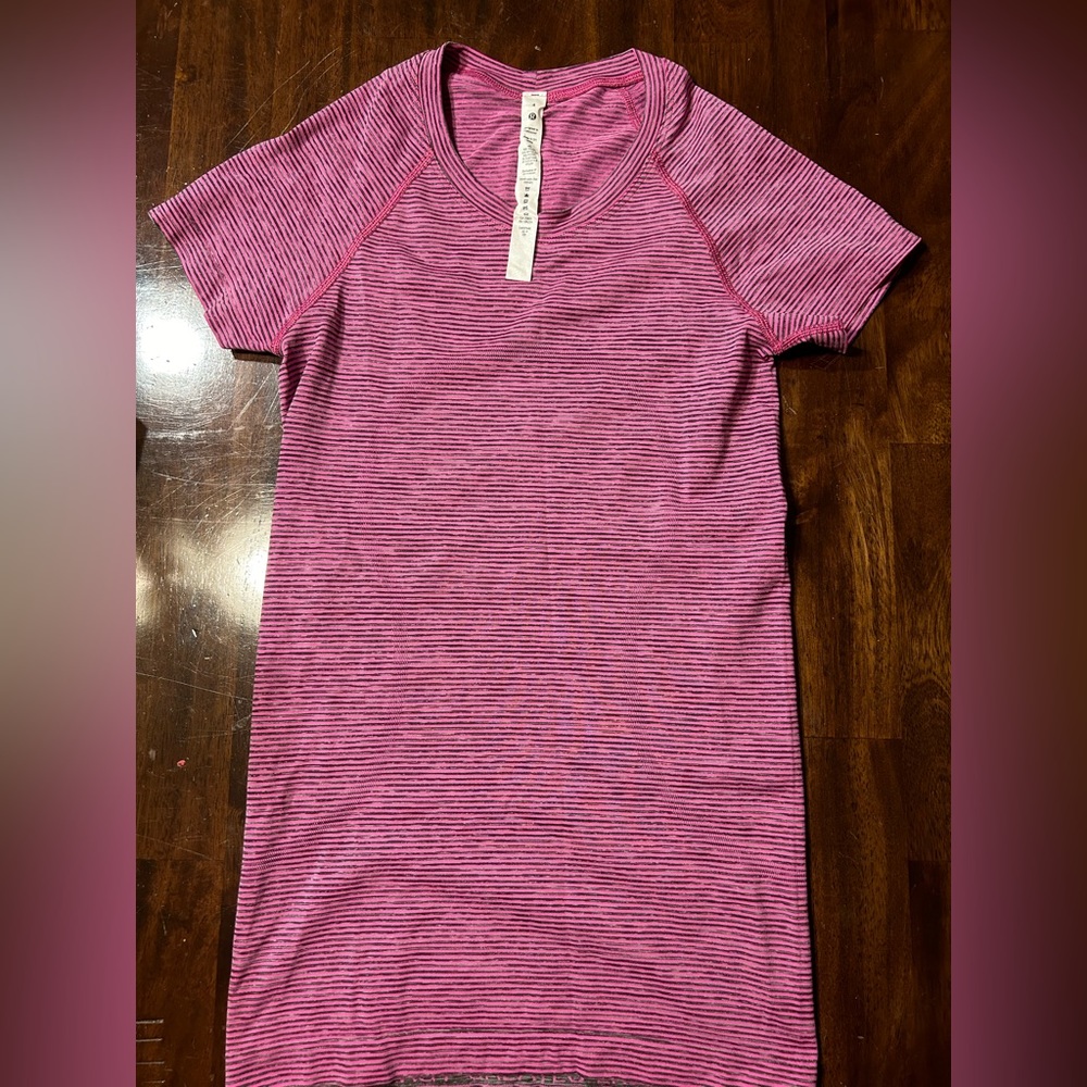 Lululemon size 4 swiftly tech